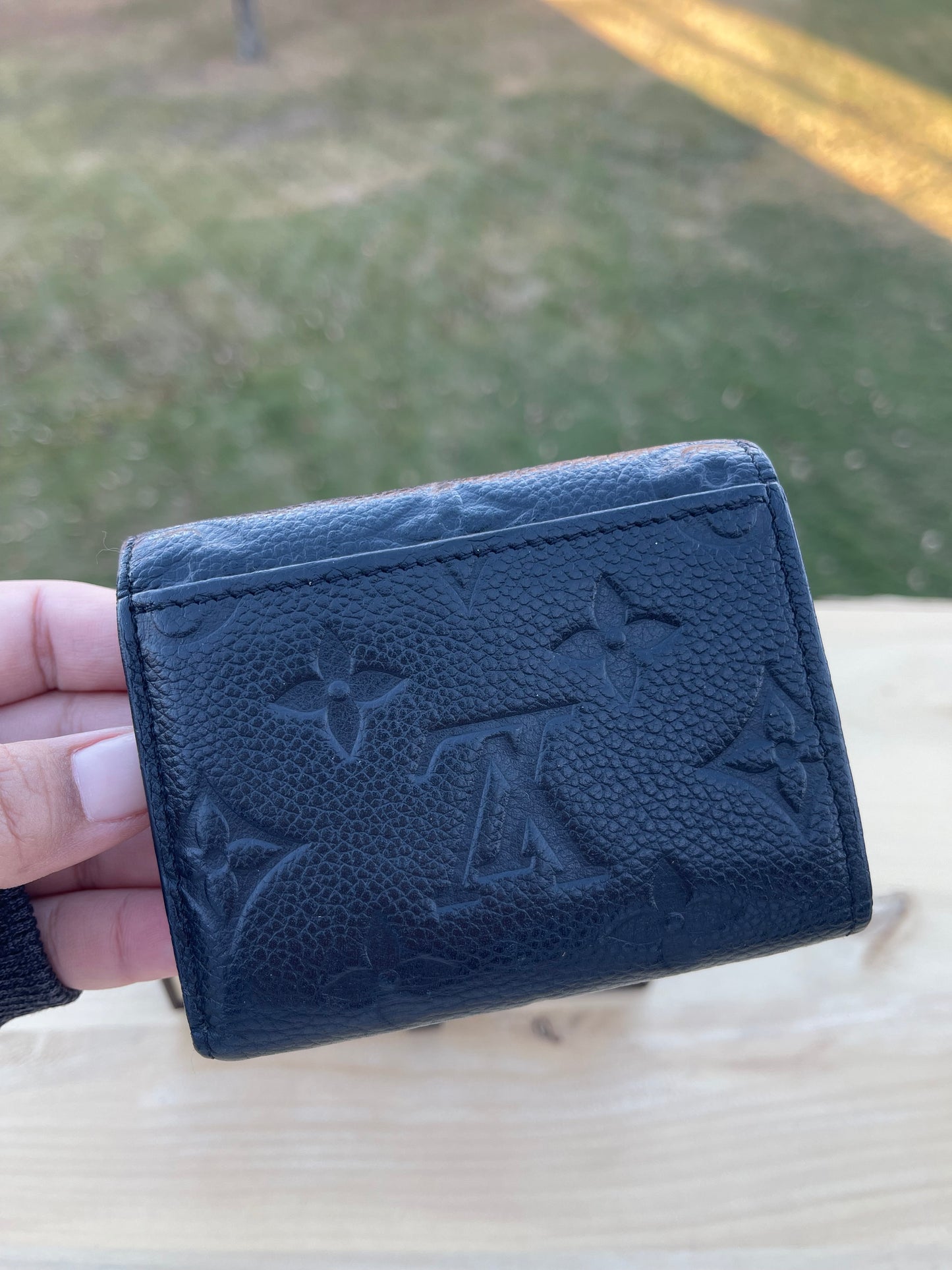 LOUIS VUITTON
Empreinte Zoe Wallet Noir