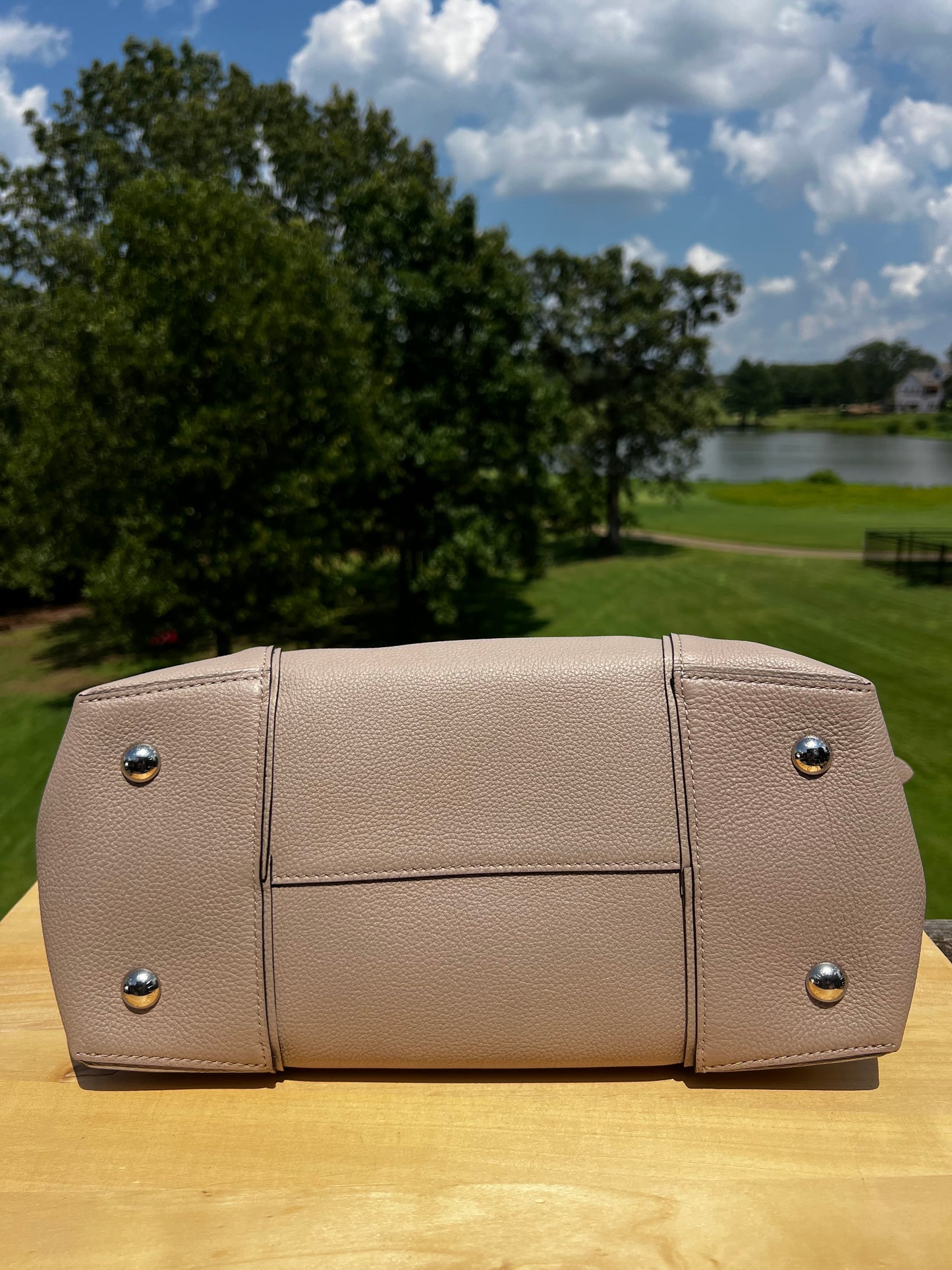 LOUIS VUITTON Soft Lockit MM – Beige Galet Veau Cachemire with Brown Handles