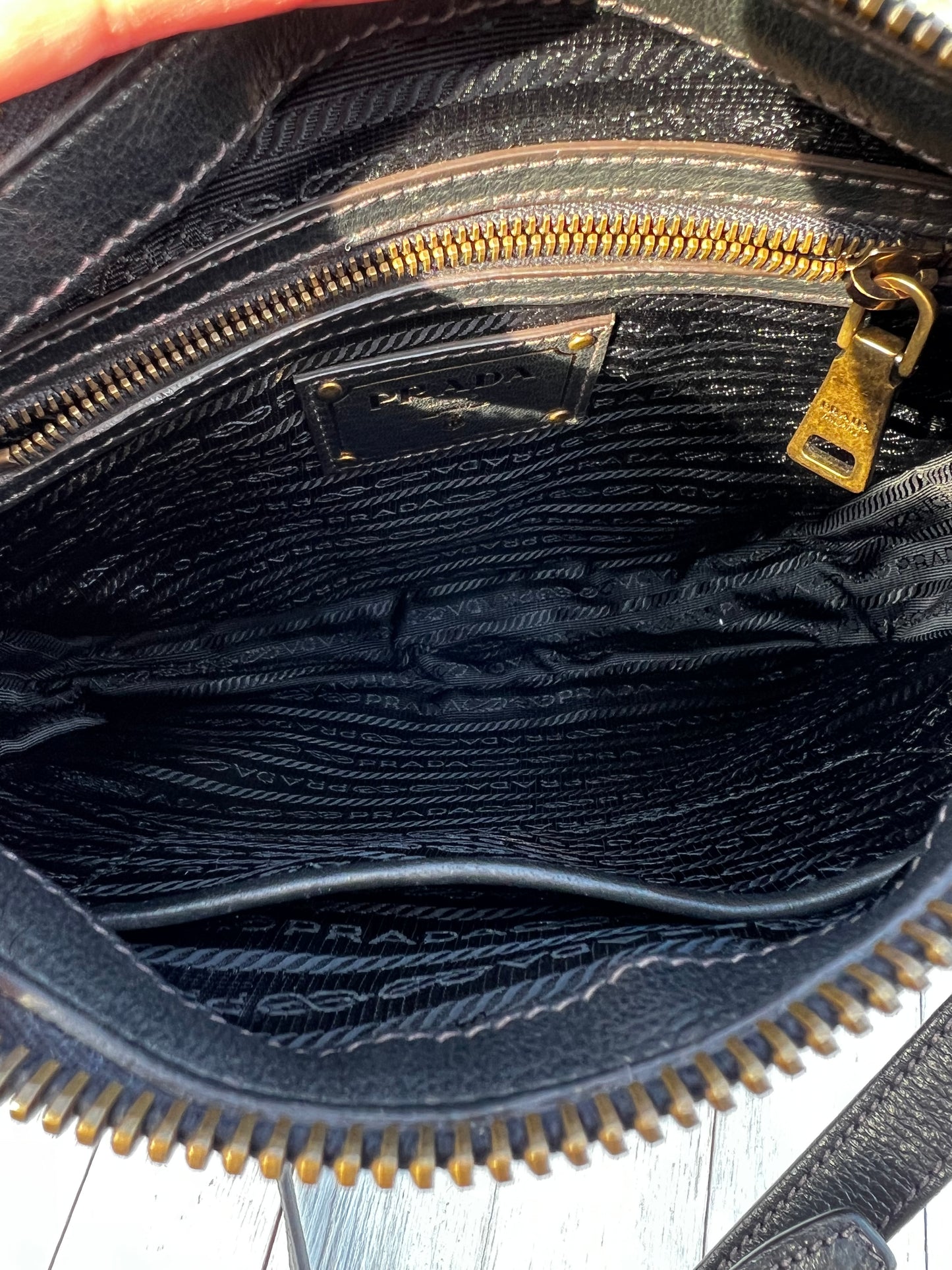 PRADA
Vitello Daino leather Messenger