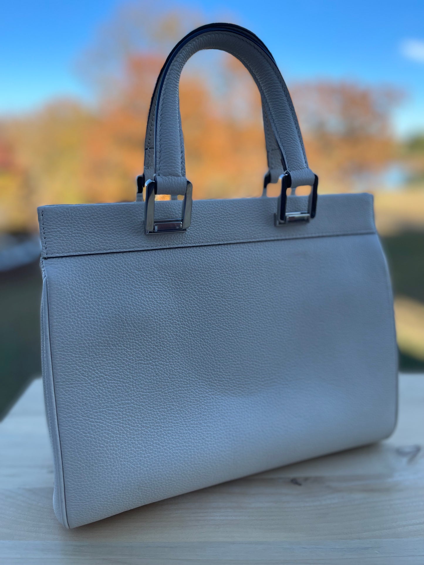 GUCCI Grain Calfskin Small Zumi Top Handle Bag Off White