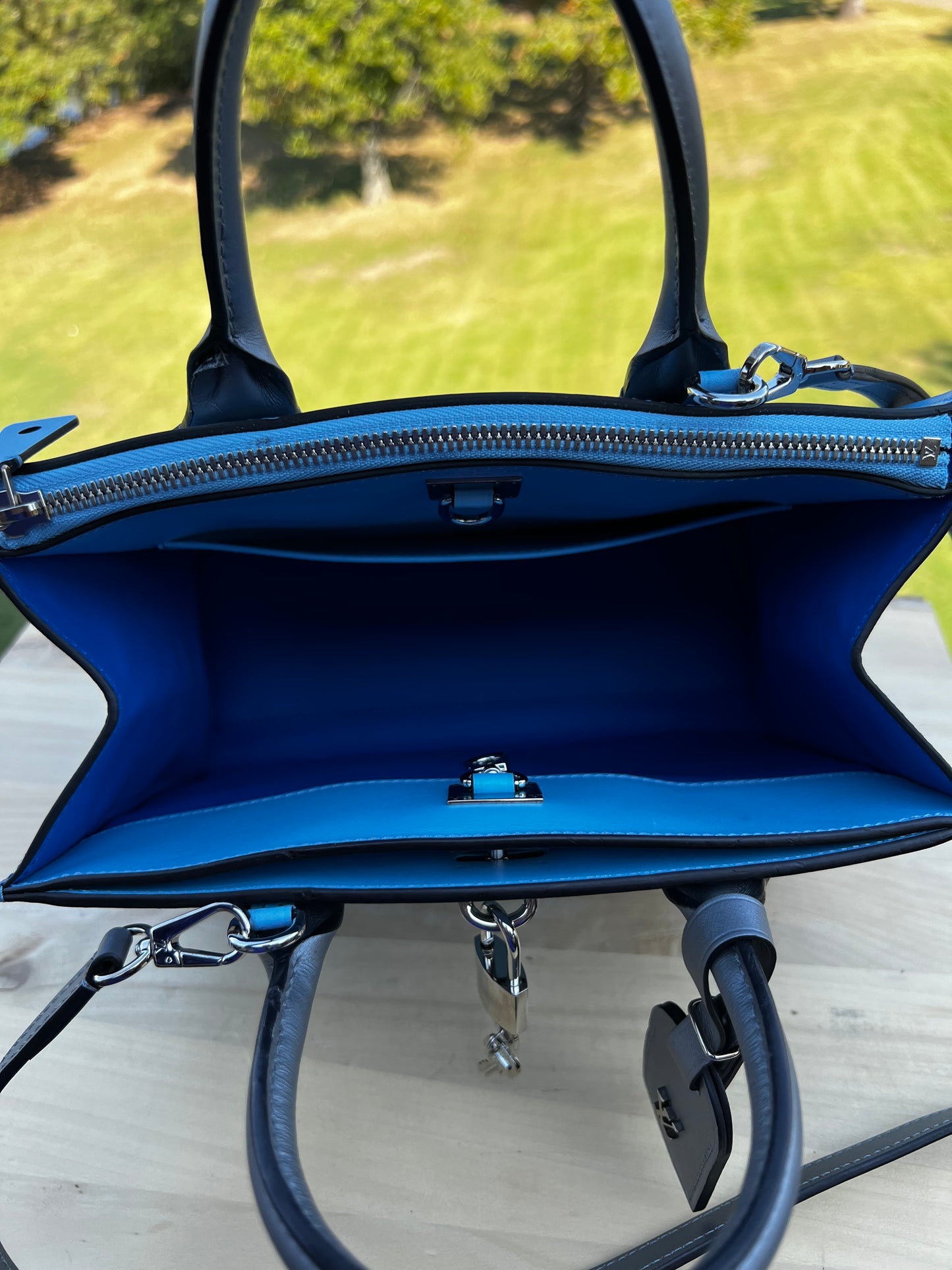 LOUIS VUITTON
Calfskin City Steamer PM Silver Blue