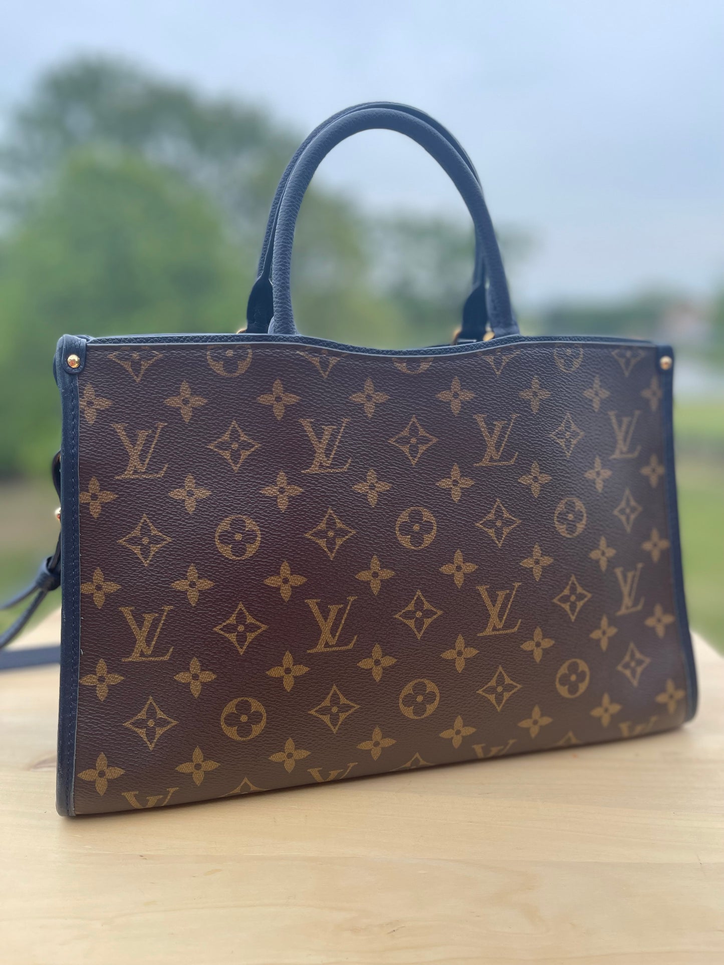 LOUIS VUITTON
Monogram Popincourt PM Marine