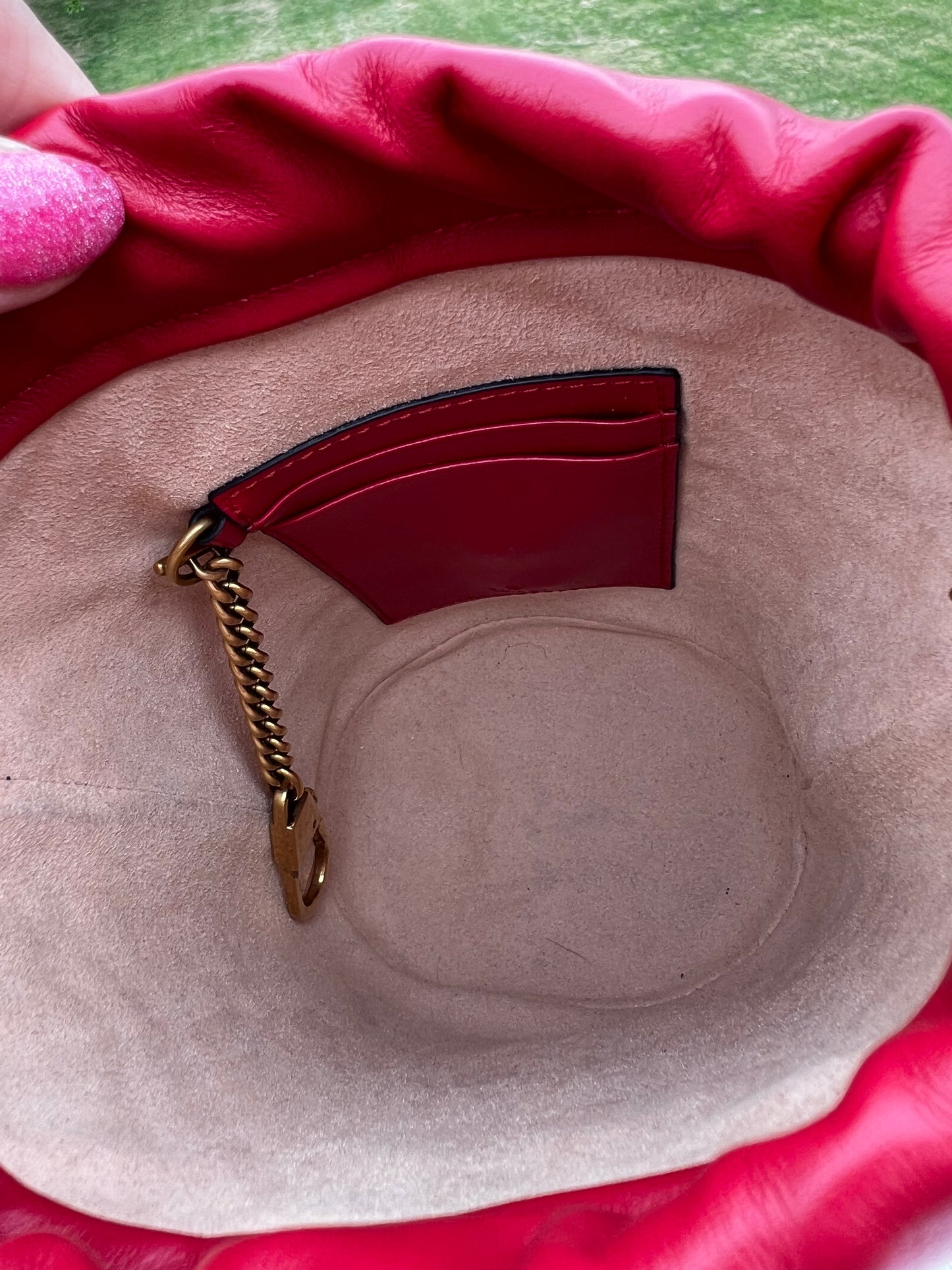 GUCCI
Calfskin Matelasse Mini GG Marmont 2.0 Bucket Bag Hibiscus Red