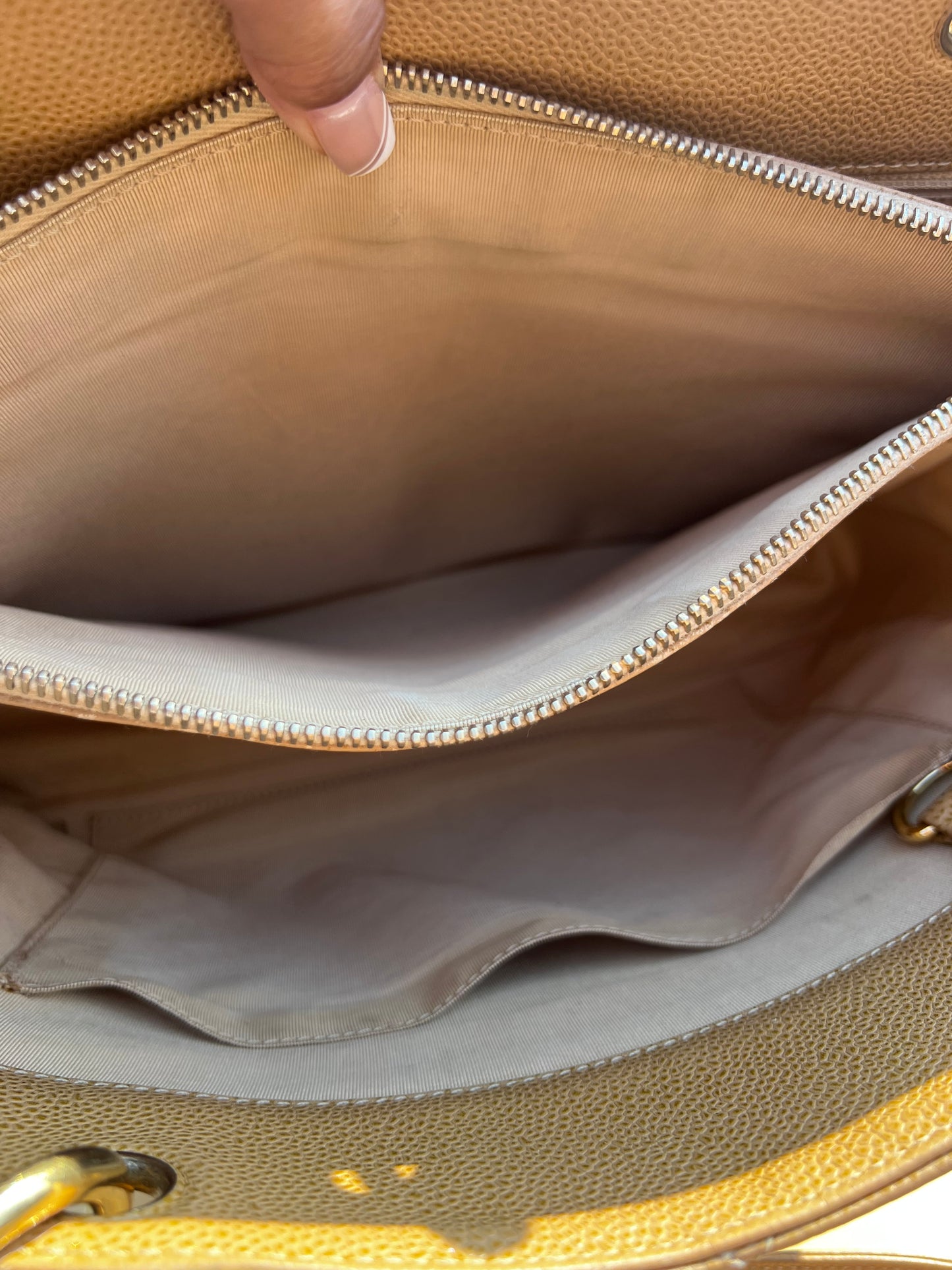 CHANEL Caviar Leather Grand Shopping Tote (GST) – Beige Quilted Shoulder Bag