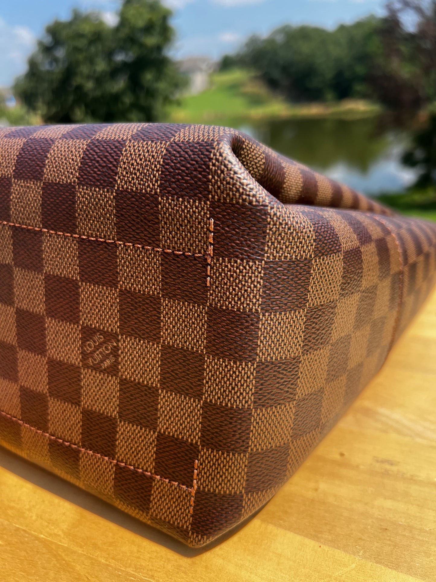 LOUIS VUITTON Belmont MM Damier Ebene