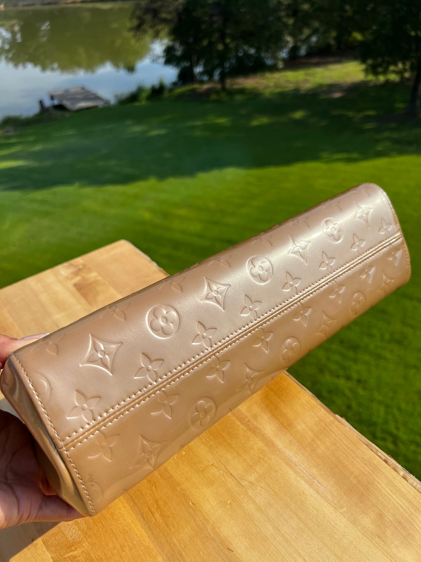 LOUIS VUITTON Vernis Leather Thompson Street Shoulder Bag – Beige/Gold Monogram Embossed
