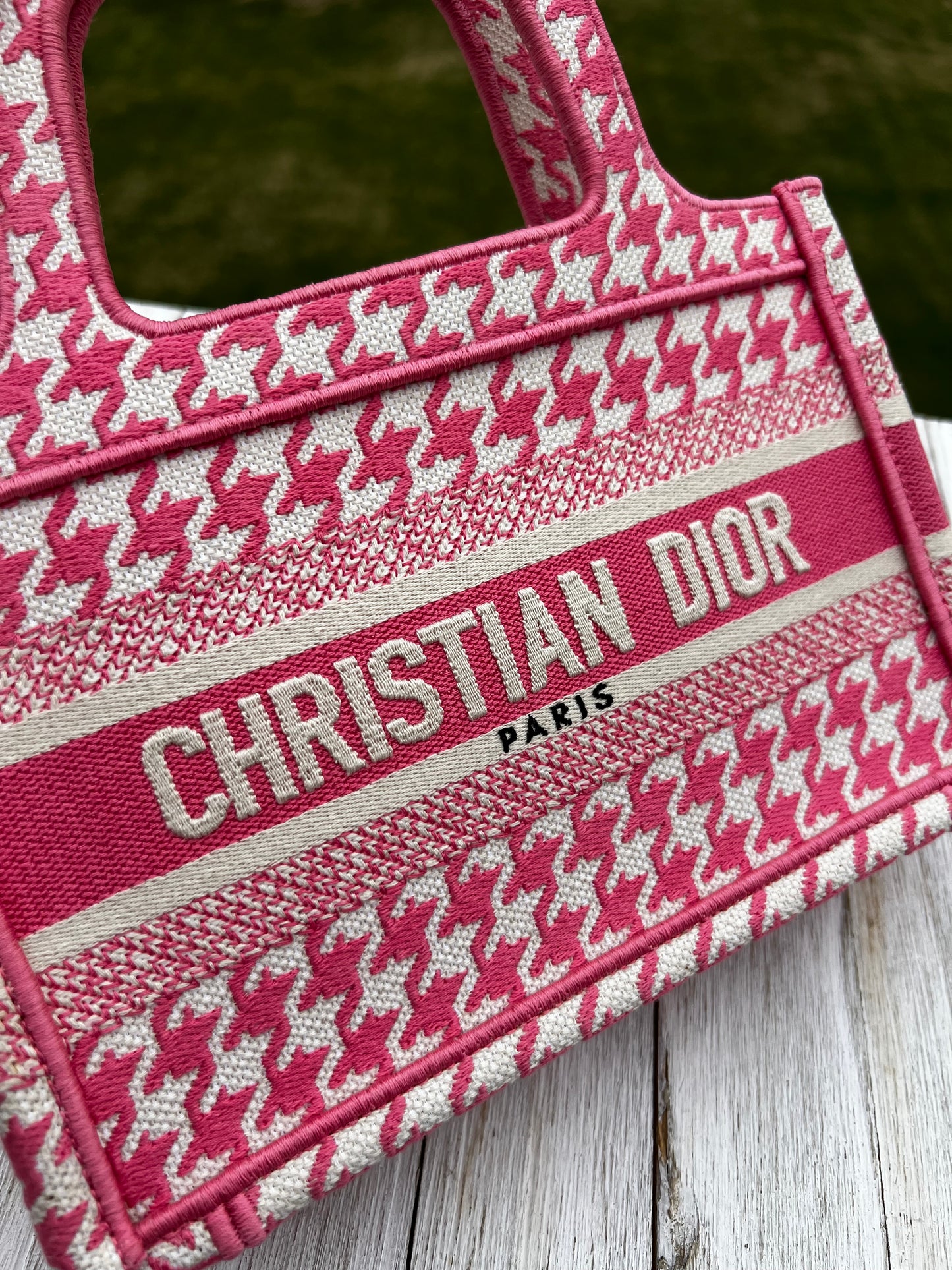 CHRISTIAN DIOR
Canvas Embroidered Mini Toile De Jouy Book Tote