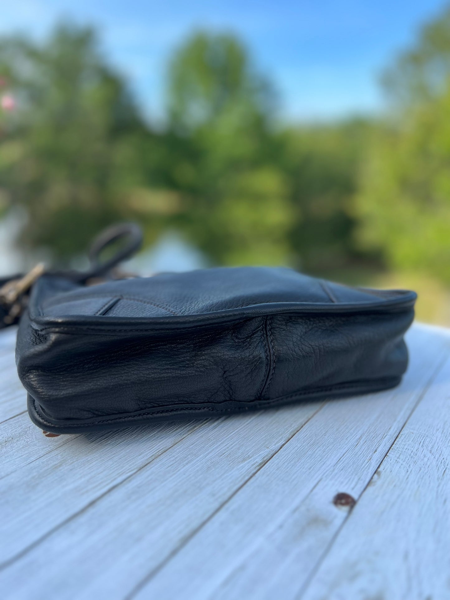 PRADA
Vitello Daino leather Messenger