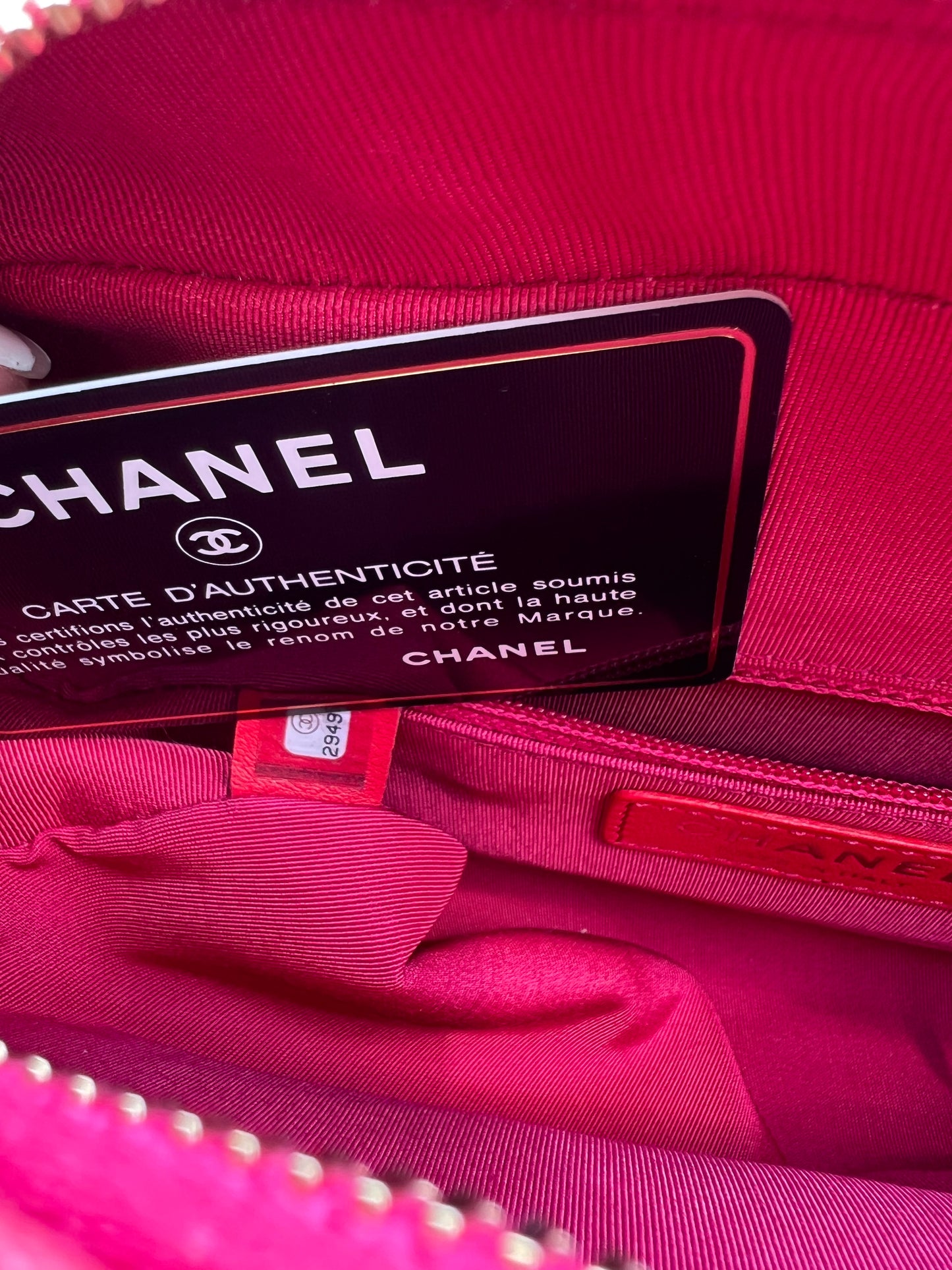 CHANEL Caviar Quilted Small In & Out Camera Case – Pink