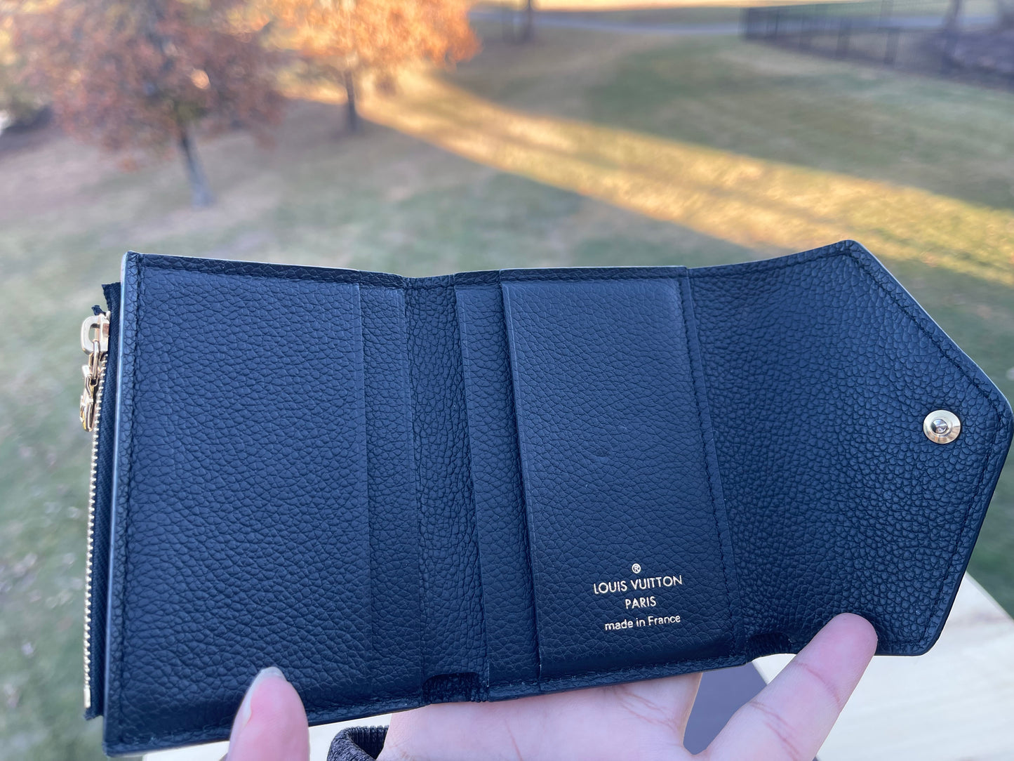 LOUIS VUITTON
Empreinte Zoe Wallet Noir