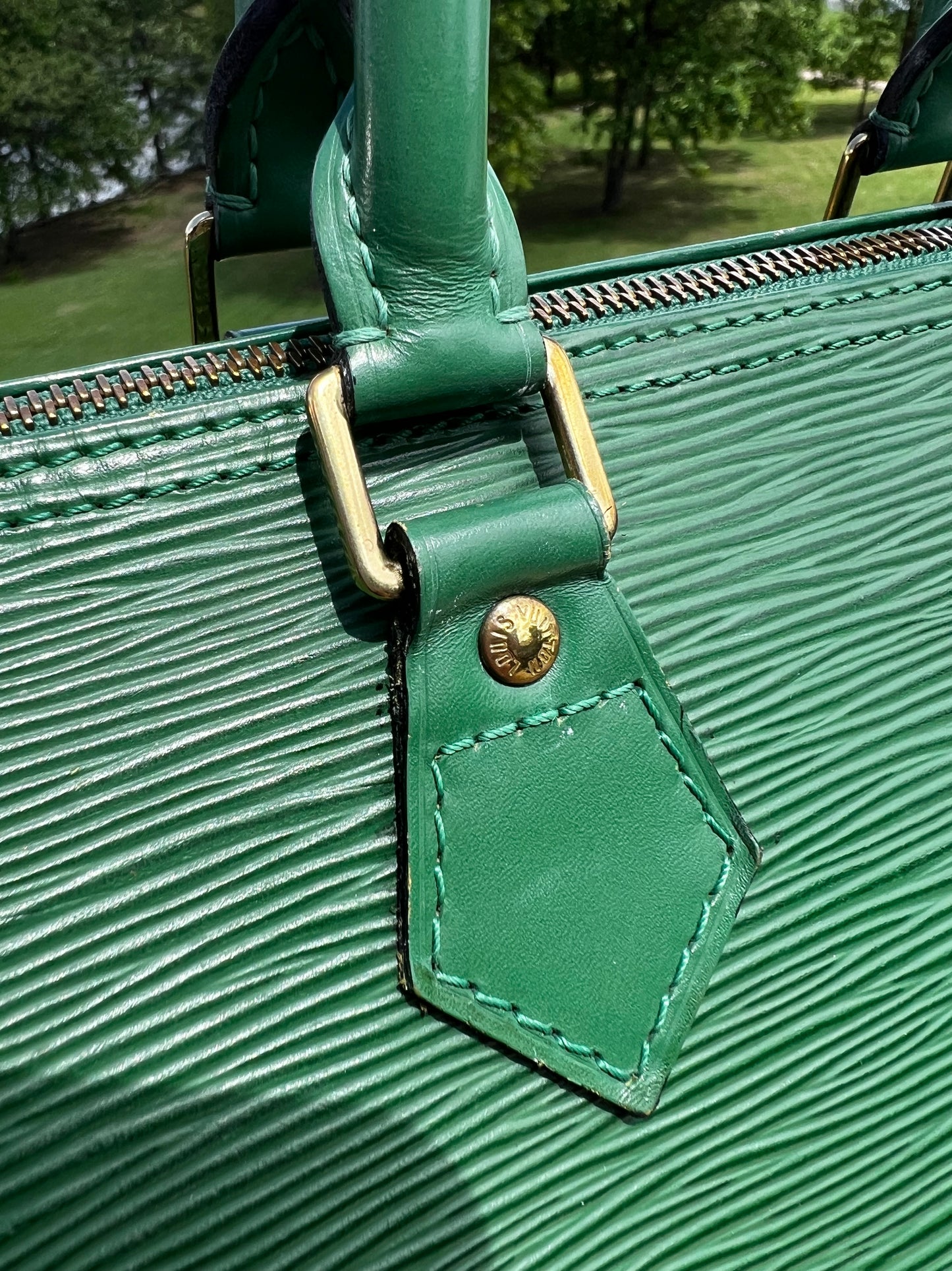Louis Vuitton Epi Speedy 25