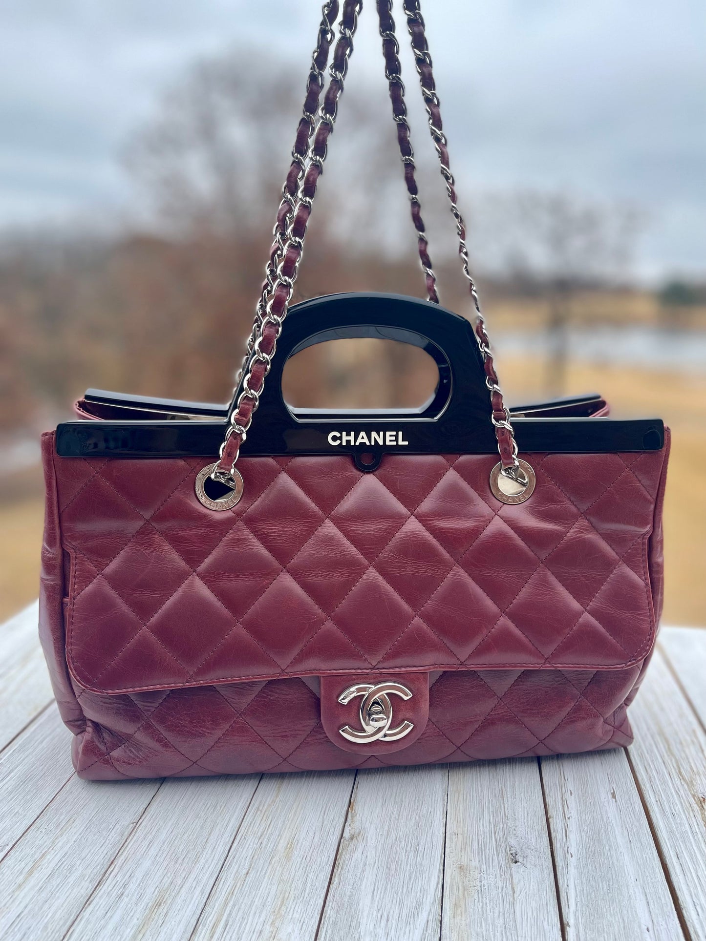 CHANEL
Glazed Calfskin Quilted Small CC Delivery Tote Burgundy