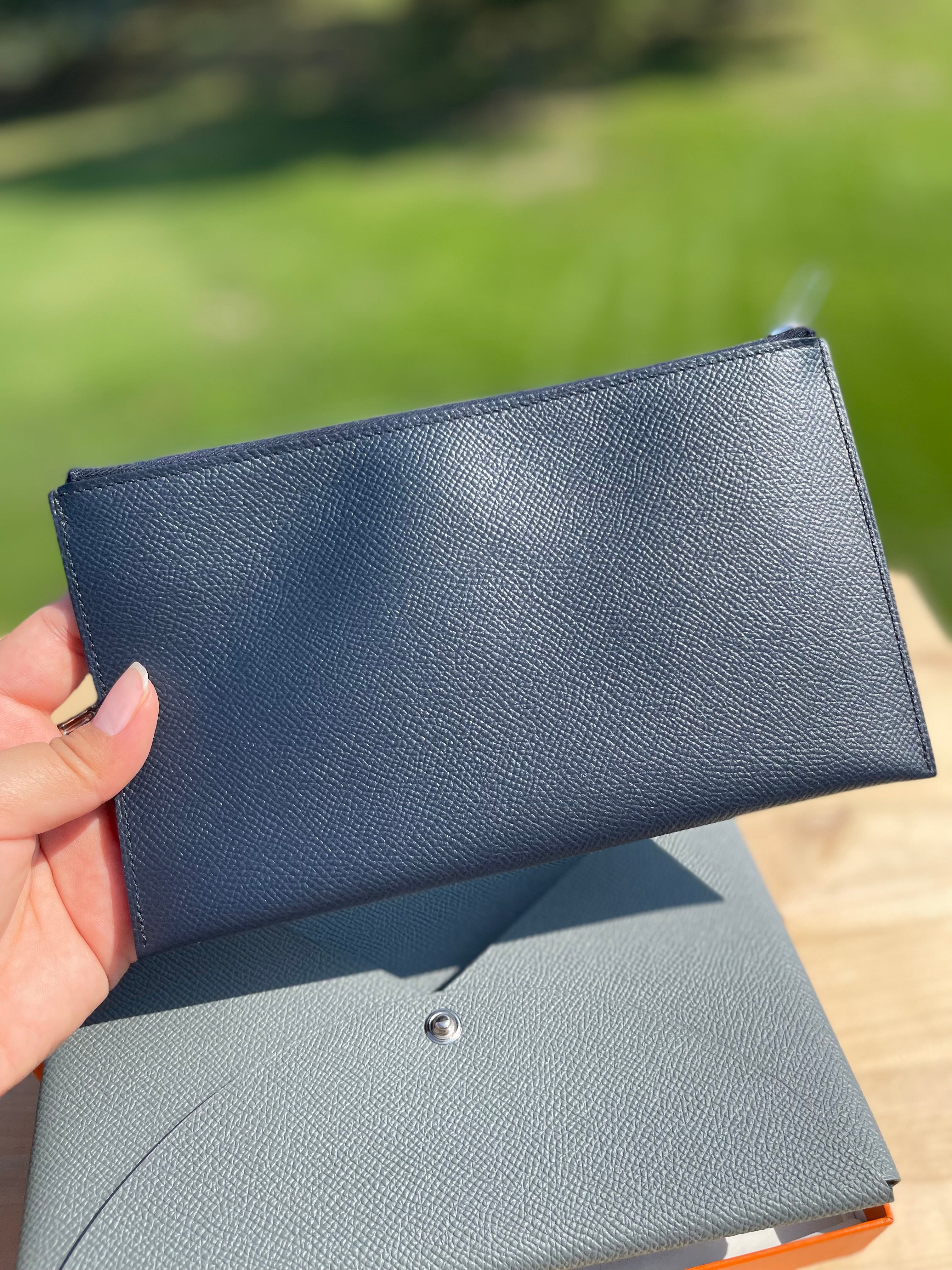 Hermes, Calvi Pouch Epsom Gray/Navy Blue pouch with palladium hardware -  7.5