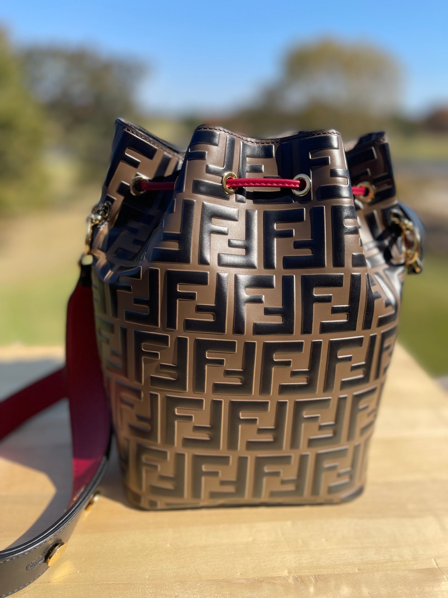 FENDI 
Mon Tresor Bucket Bag