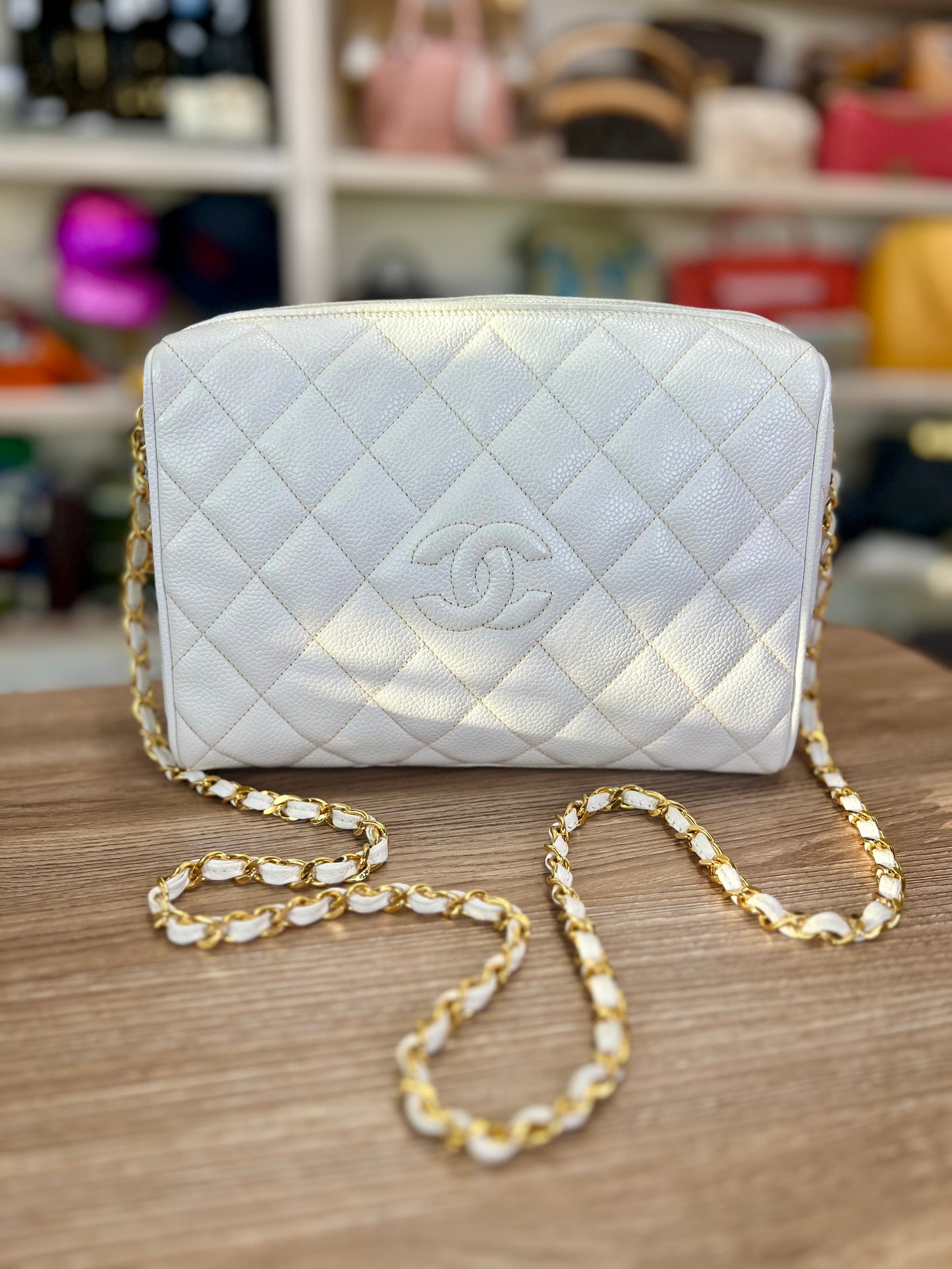 CHANEL Vintage Diamond CC Camera Shoulder Bag Quilted Caviar Medium White