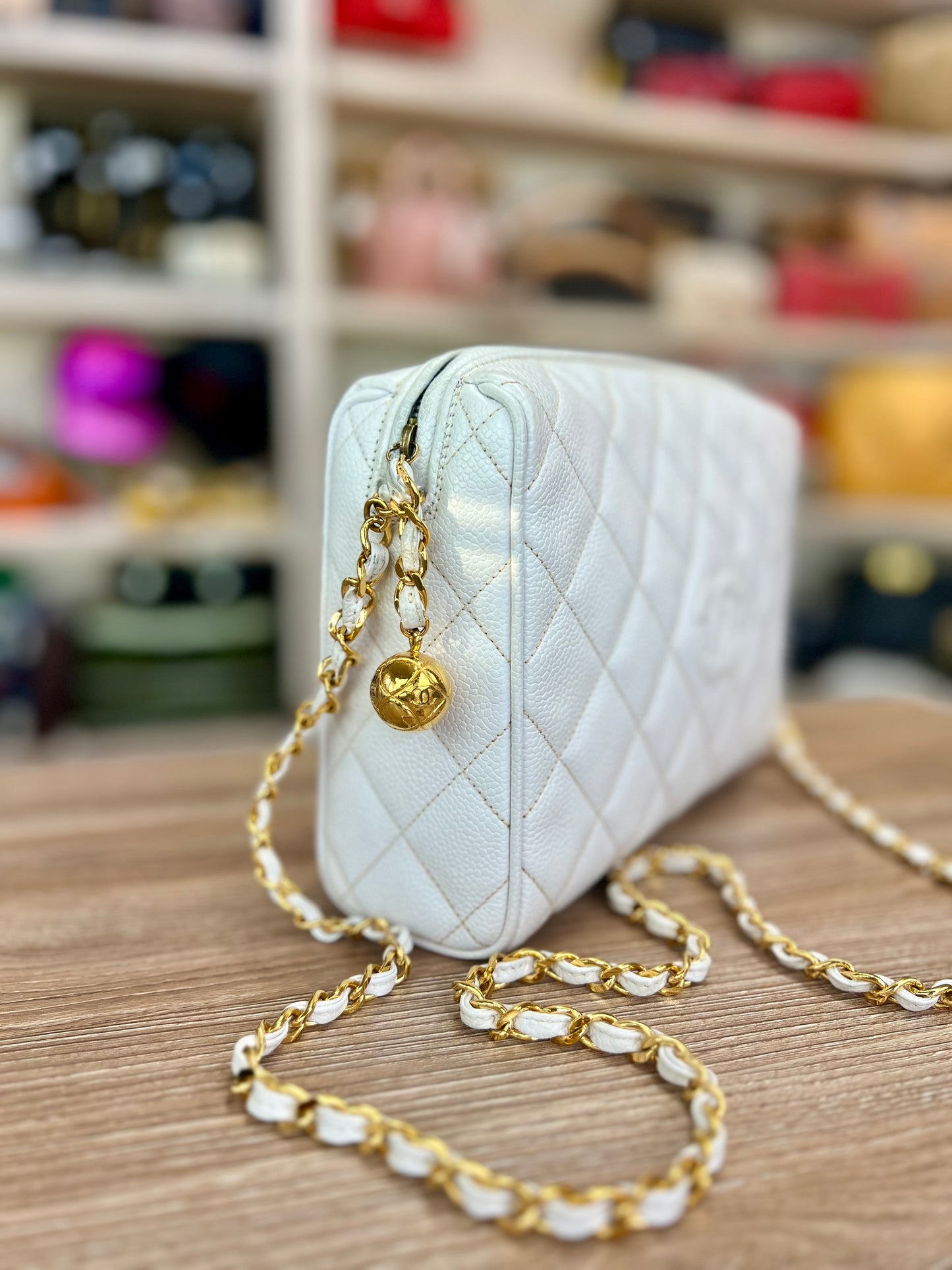 CHANEL Vintage Diamond CC Camera Shoulder Bag Quilted Caviar Medium White