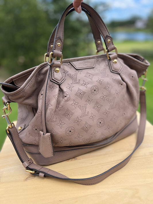 LOUIS VUITTON Poudre Mahina Leather Stellar PM Bag