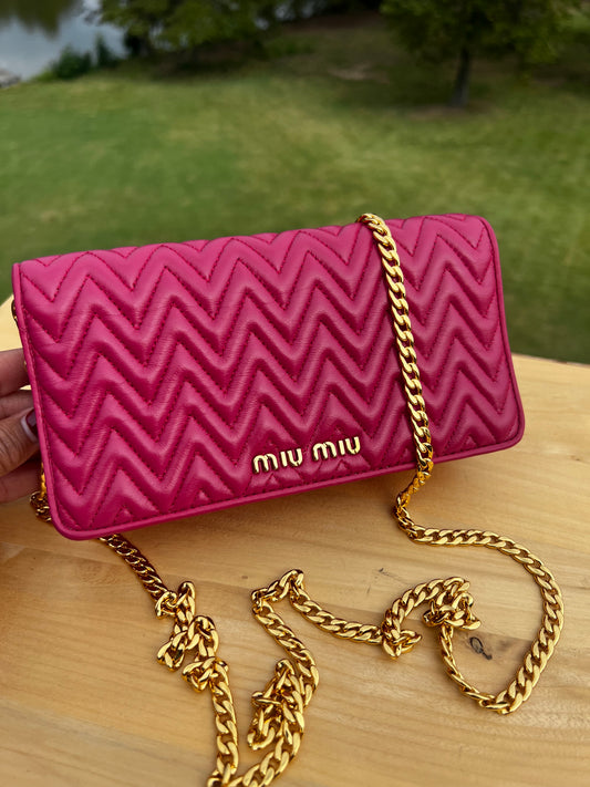 MIU MIU Matelassé Pink Leather Chain Wallet WOC