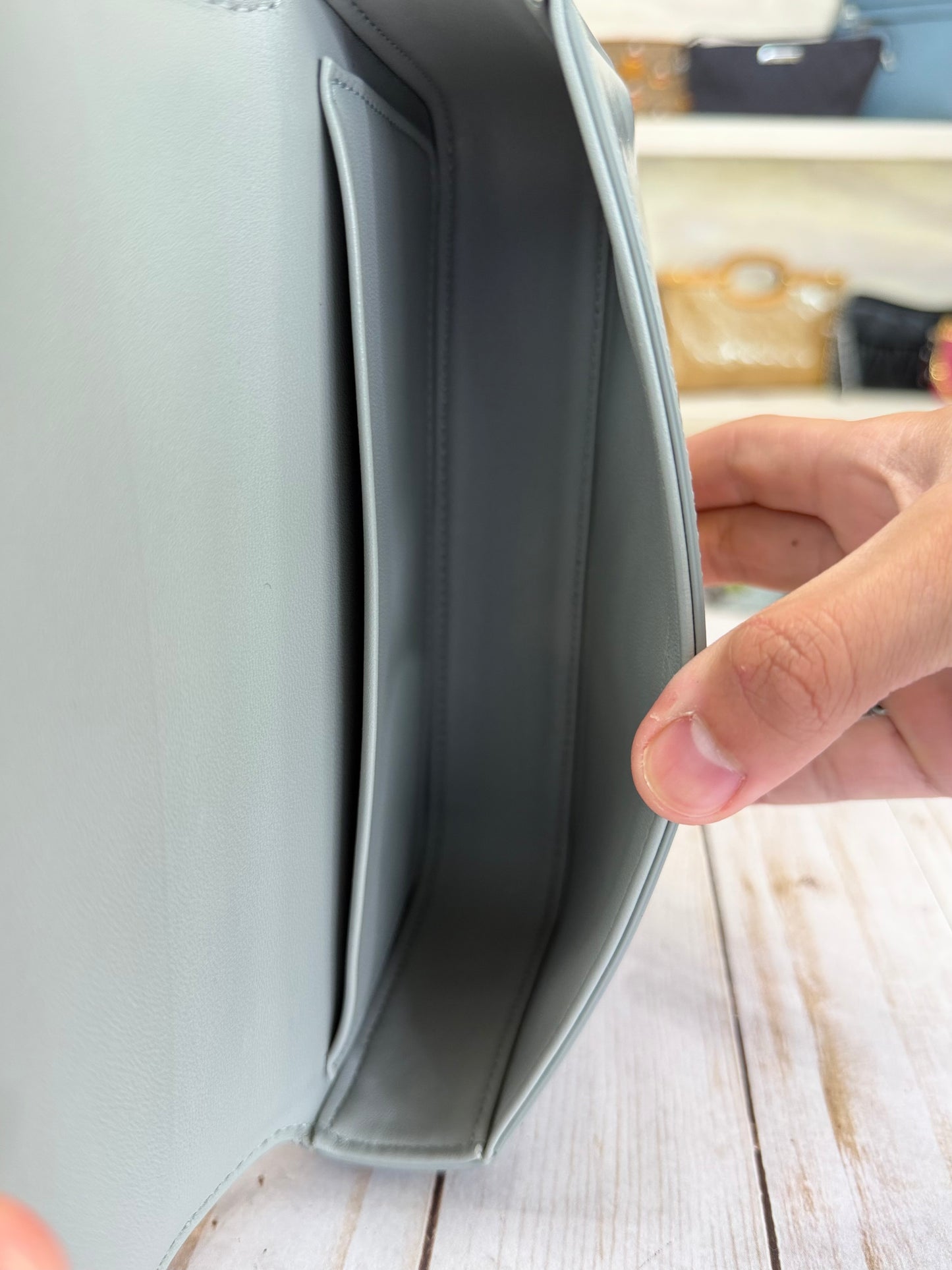 CELINE
Shiny Calfskin Triomphe Chain Shoulder Bag