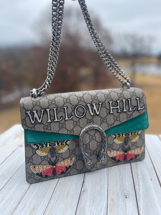 GUCCI 
GG Supreme Monogram Willow Hill Embroidered Small Dionysus Shoulder Bag Emerald
