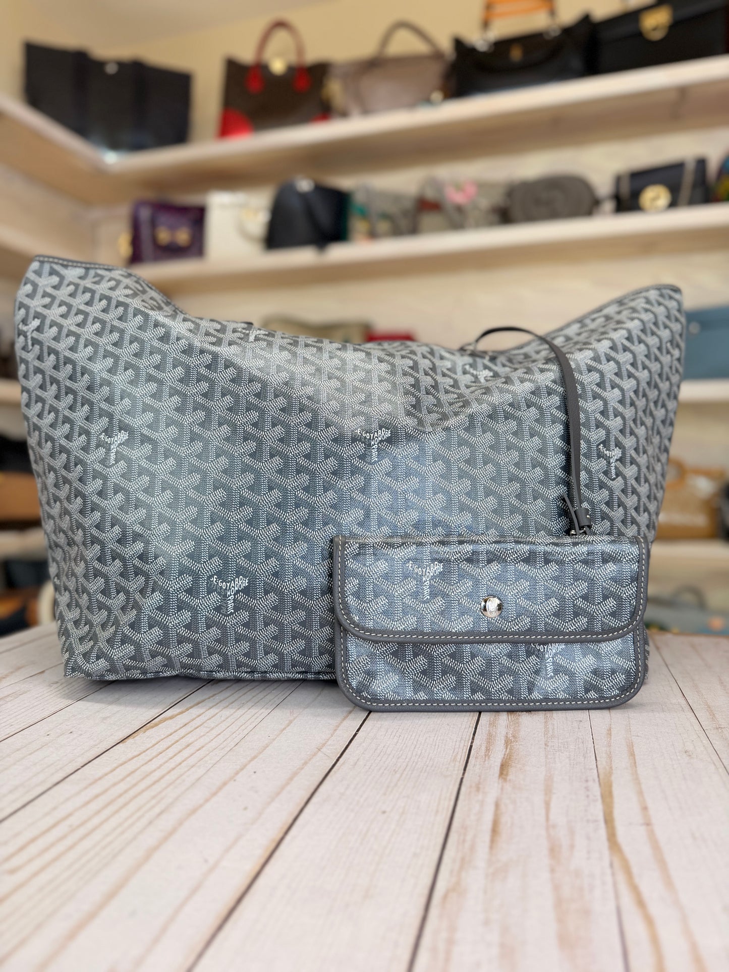 GOYARD
Goyardine Saint Louis GM Grey