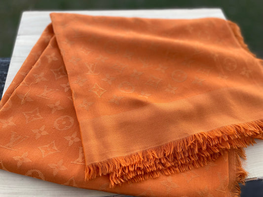 LOUIS VUITTON 
Silk Wool Monogram Shawl