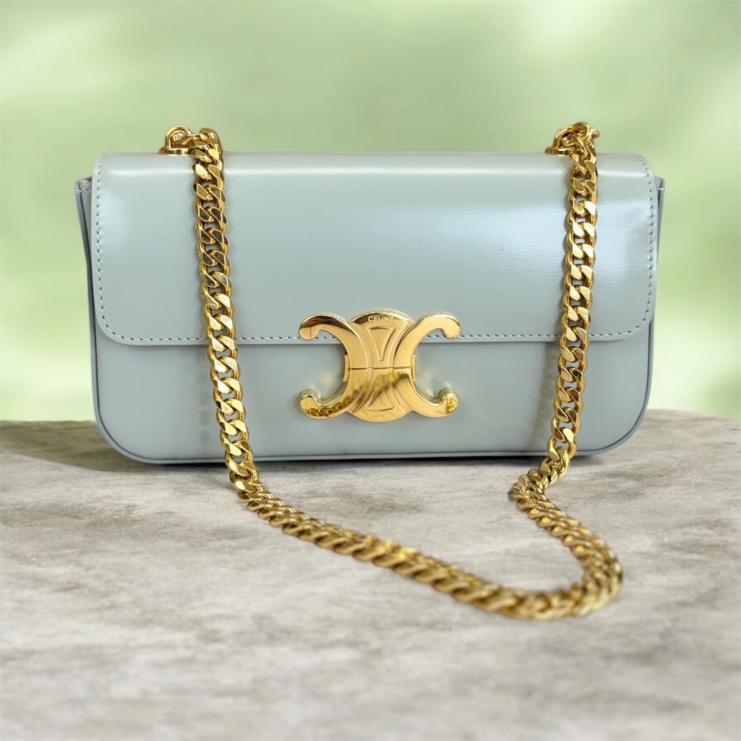 CELINE
Shiny Calfskin Triomphe Chain Shoulder Bag