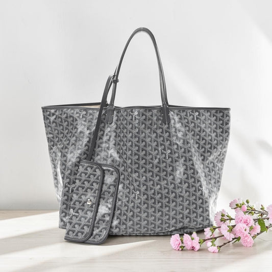 GOYARD
Goyardine Saint Louis GM Grey